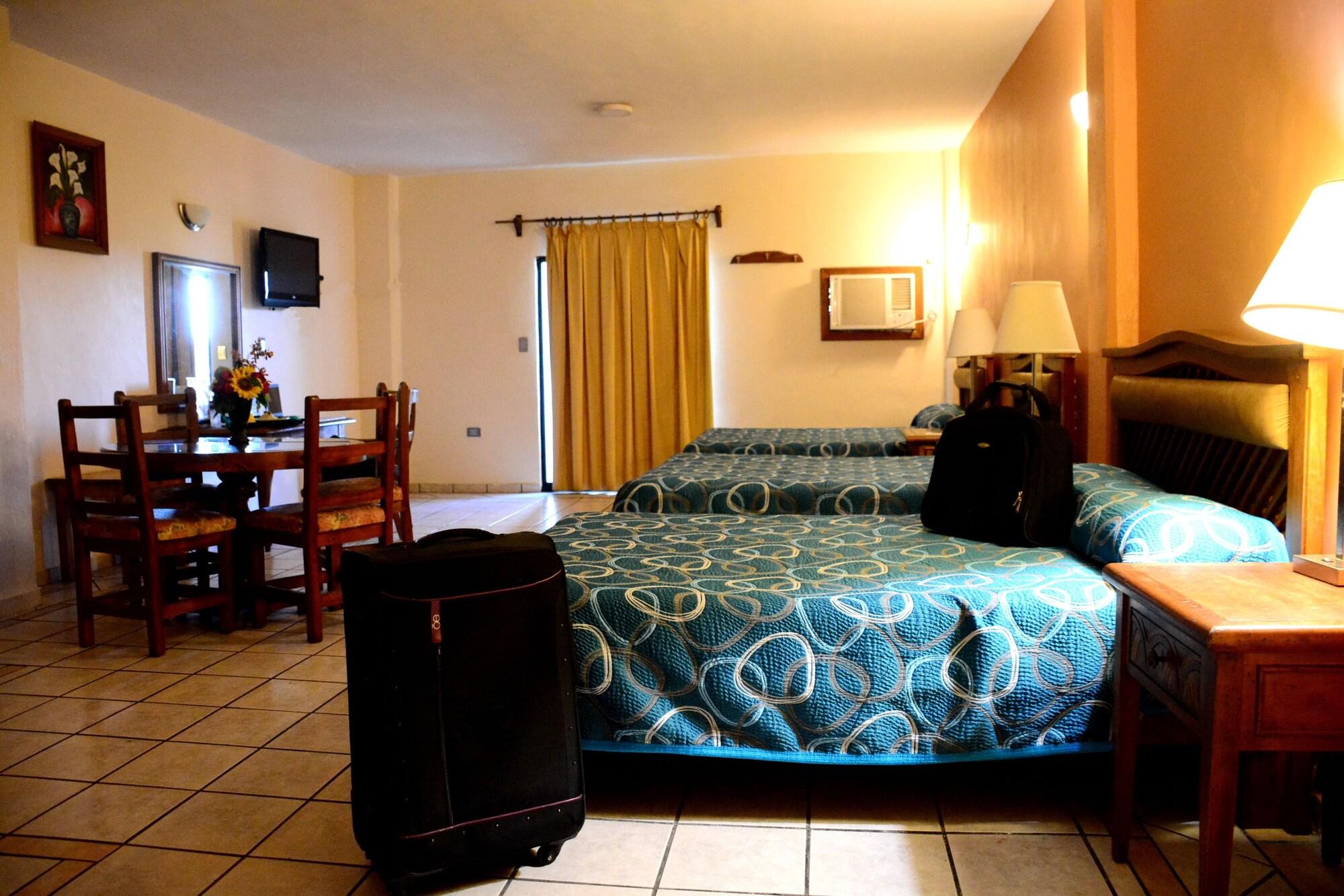 Hotel Las Fuentes ロスモチス エクステリア 写真