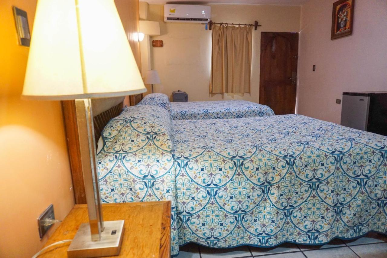 Hotel Las Fuentes ロスモチス エクステリア 写真