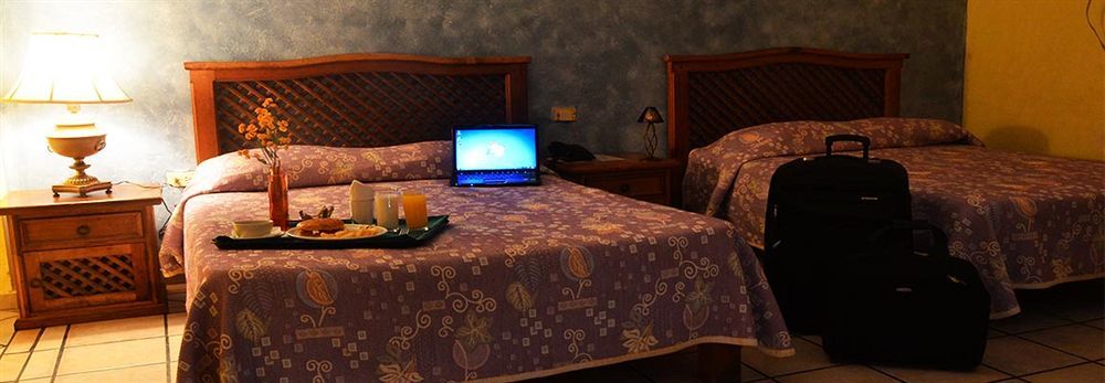 Hotel Las Fuentes ロスモチス エクステリア 写真