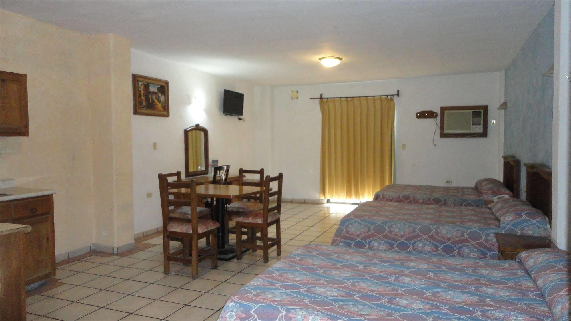 Hotel Las Fuentes ロスモチス エクステリア 写真